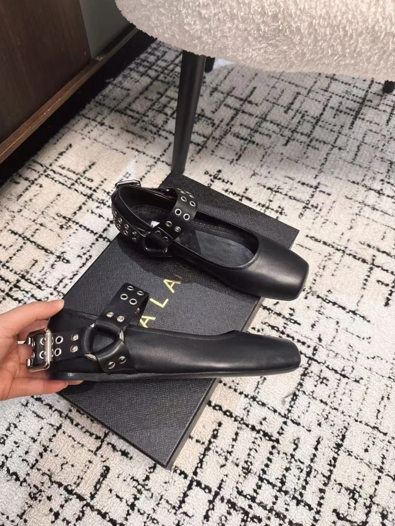 Othxr flat shoes Functional 209787