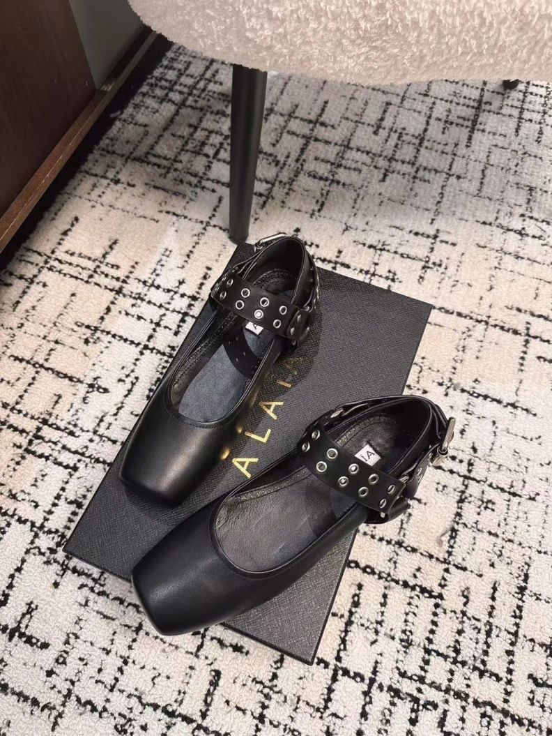 Othxr flat shoes Functional 209787