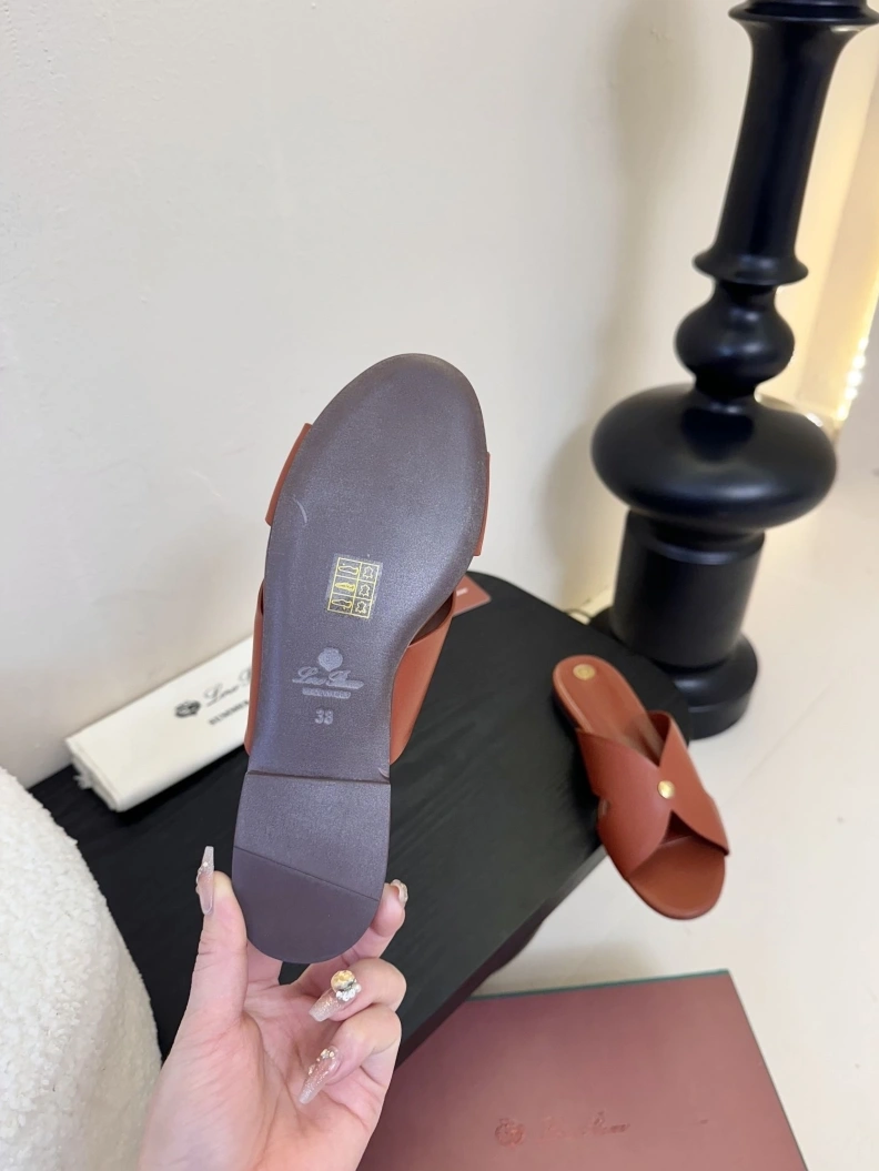 Minimalist Othxr Slippers 208147