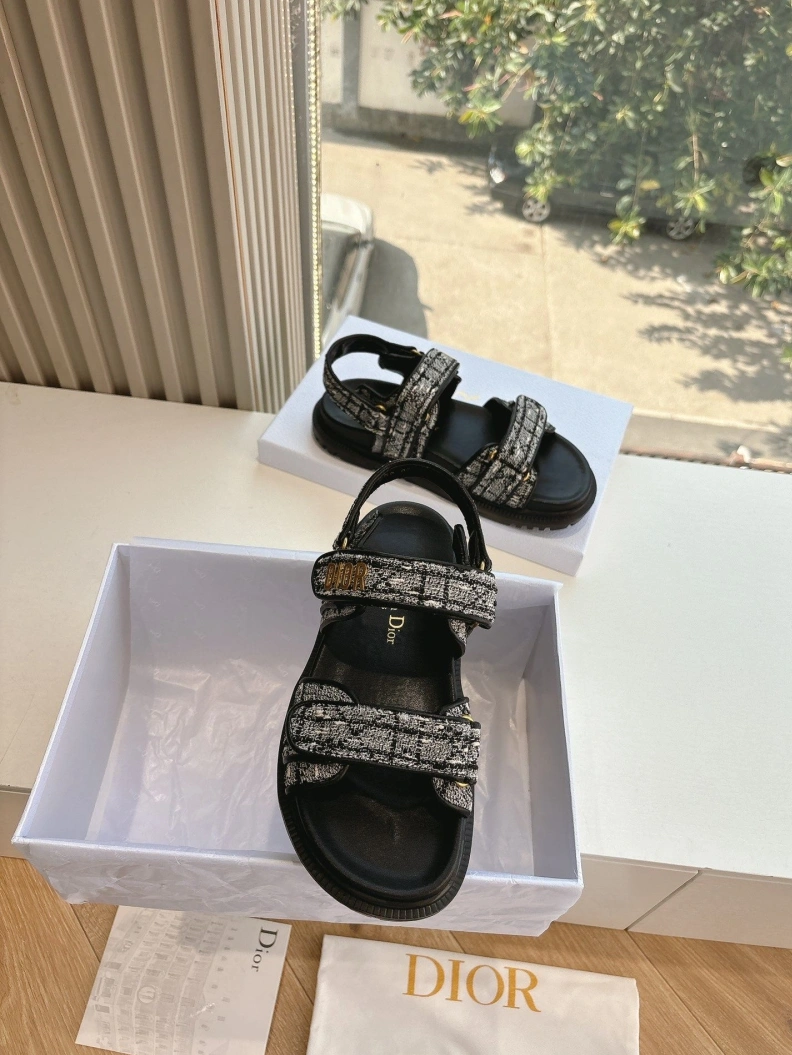 Chxnxl Sandals UrbanStyle 117190