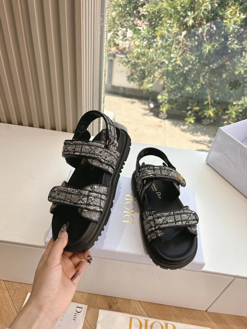 Chxnxl Sandals UrbanStyle 117190