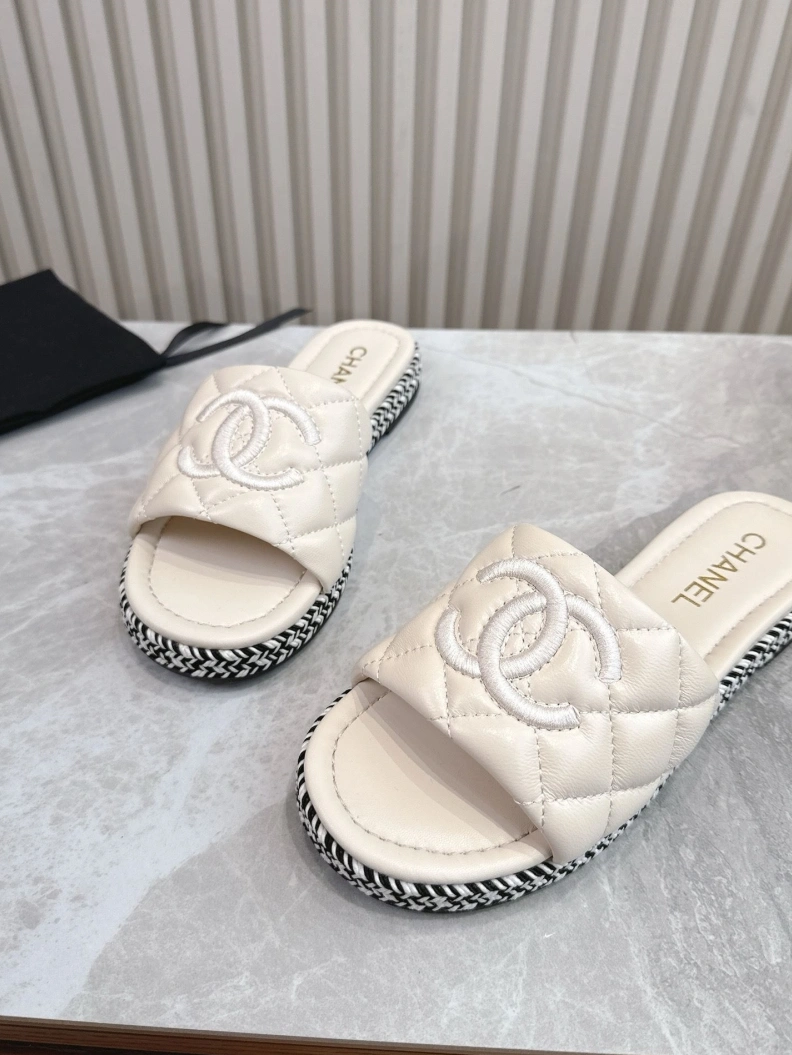 TopPick Chxnxl Slippers 116974