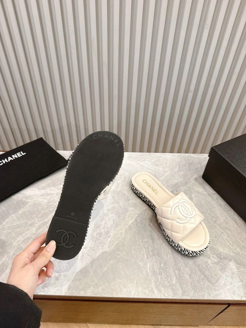 TopPick Chxnxl Slippers 116974