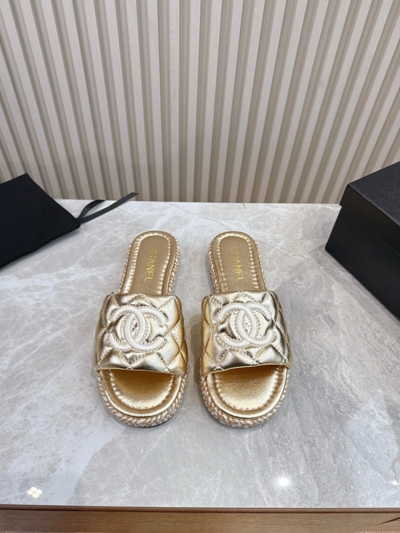 Chxnxl Slippers WellDesigned 116963