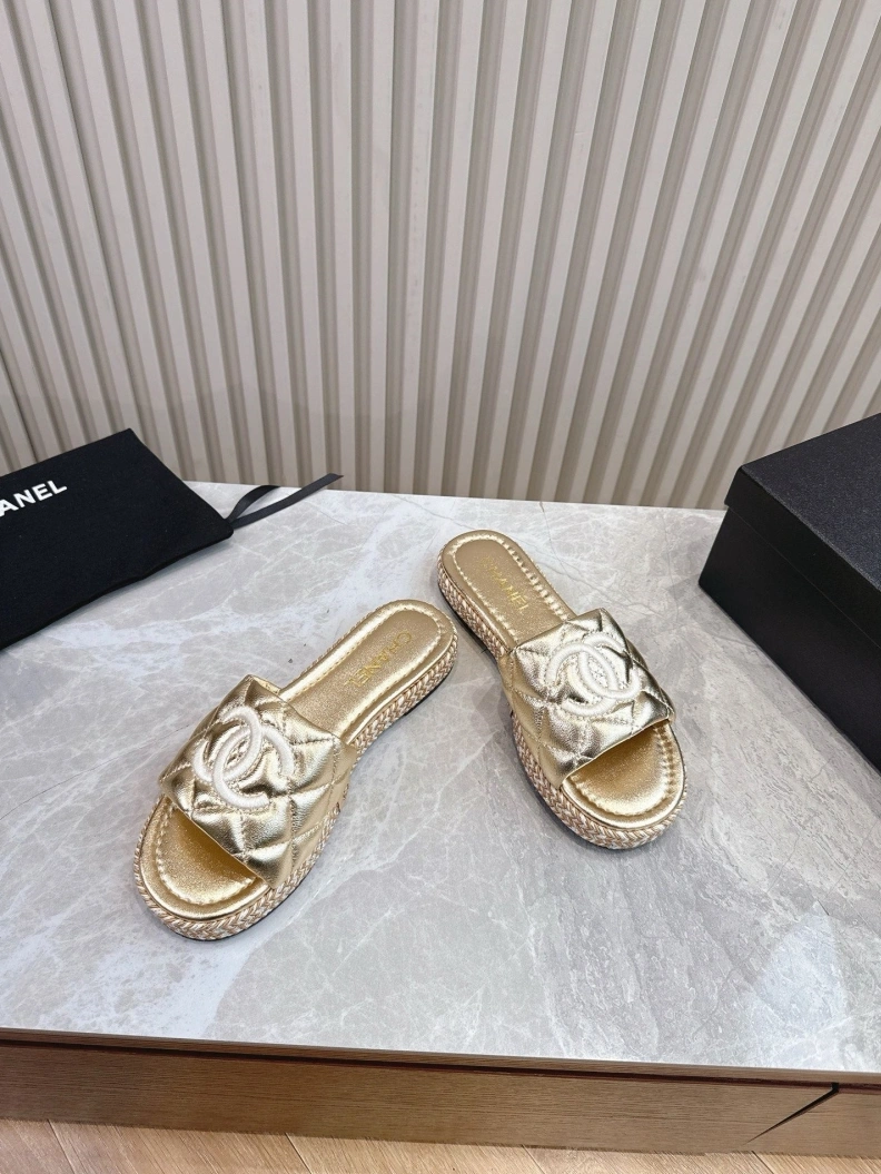 Chxnxl Slippers WellDesigned 116963