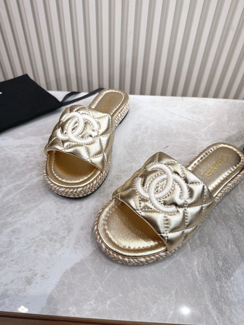 Chxnxl Slippers WellDesigned 116963
