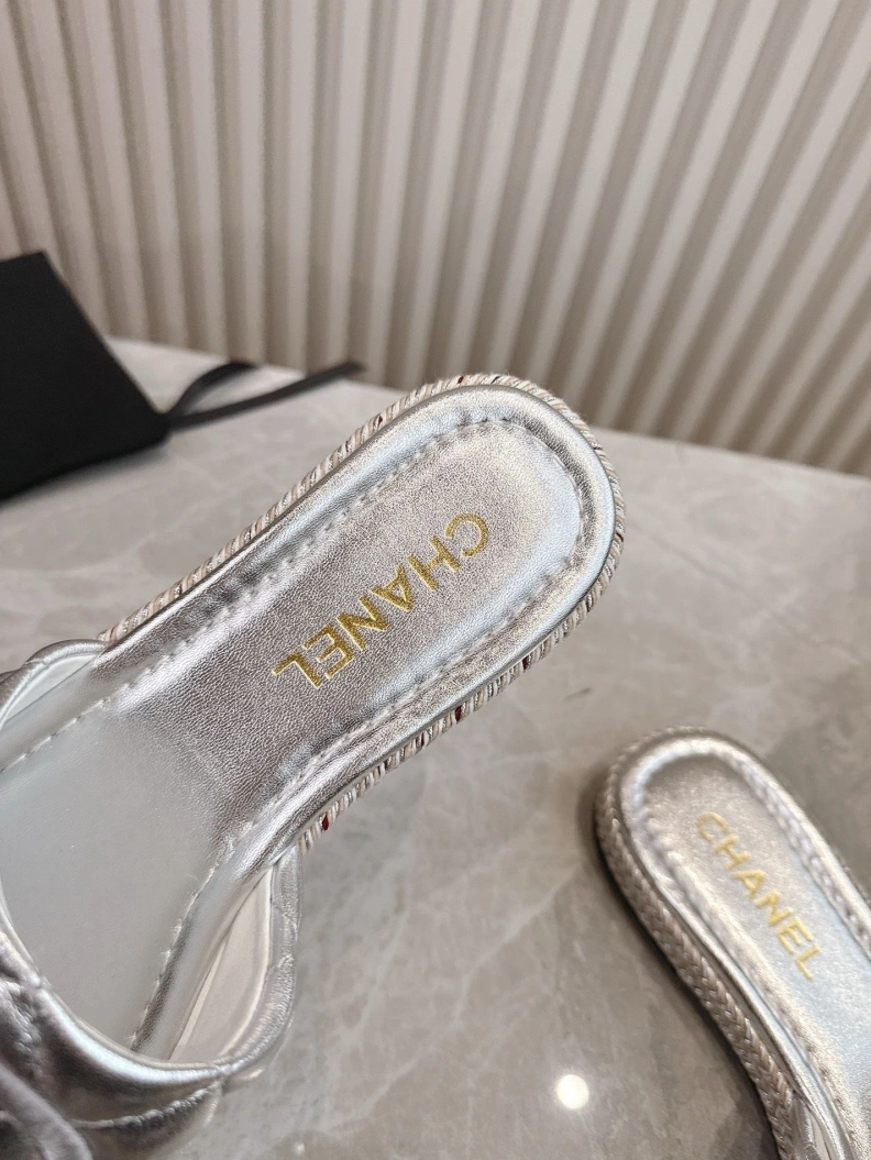 ModernLook Chxnxl Slippers 116975