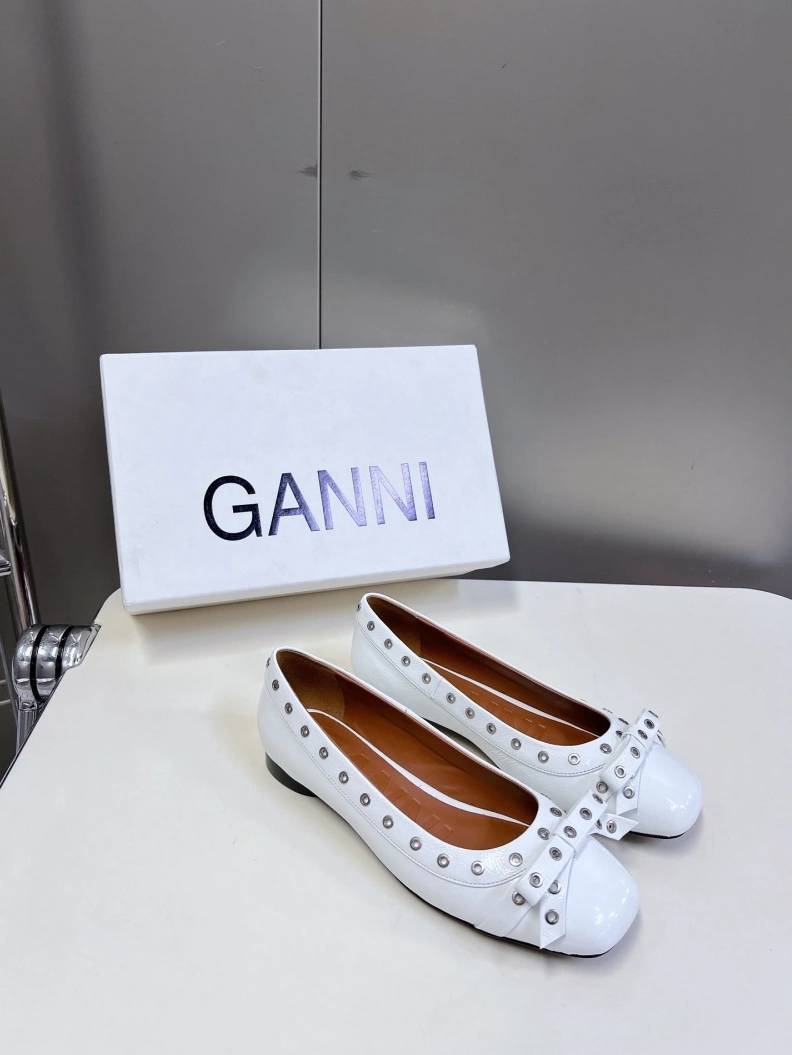 Timeless Othxr flat shoes 209741