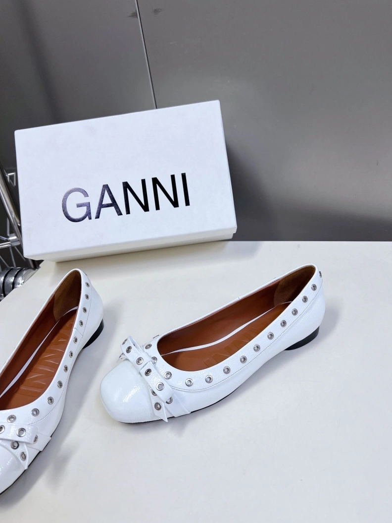 Timeless Othxr flat shoes 209741