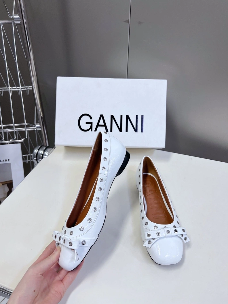 Timeless Othxr flat shoes 209741
