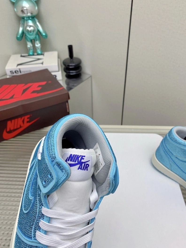 Lightweight Nxkx Sneakers 198605