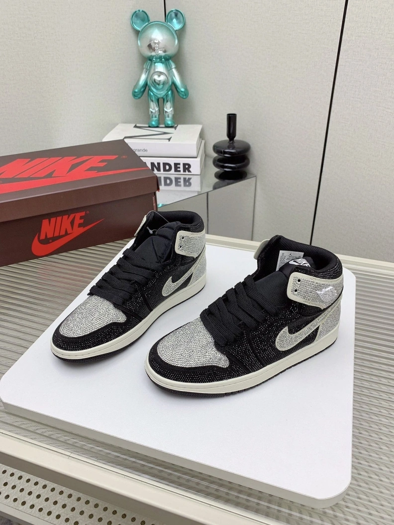 Refined Nxkx Sneakers 198583