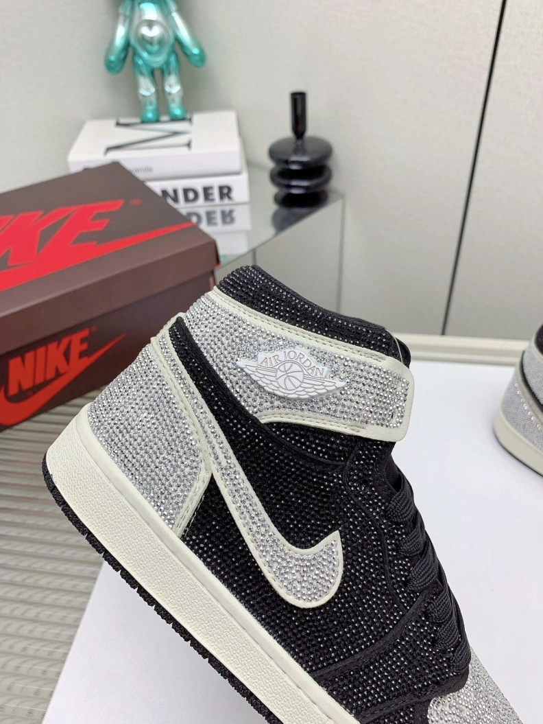 Refined Nxkx Sneakers 198583
