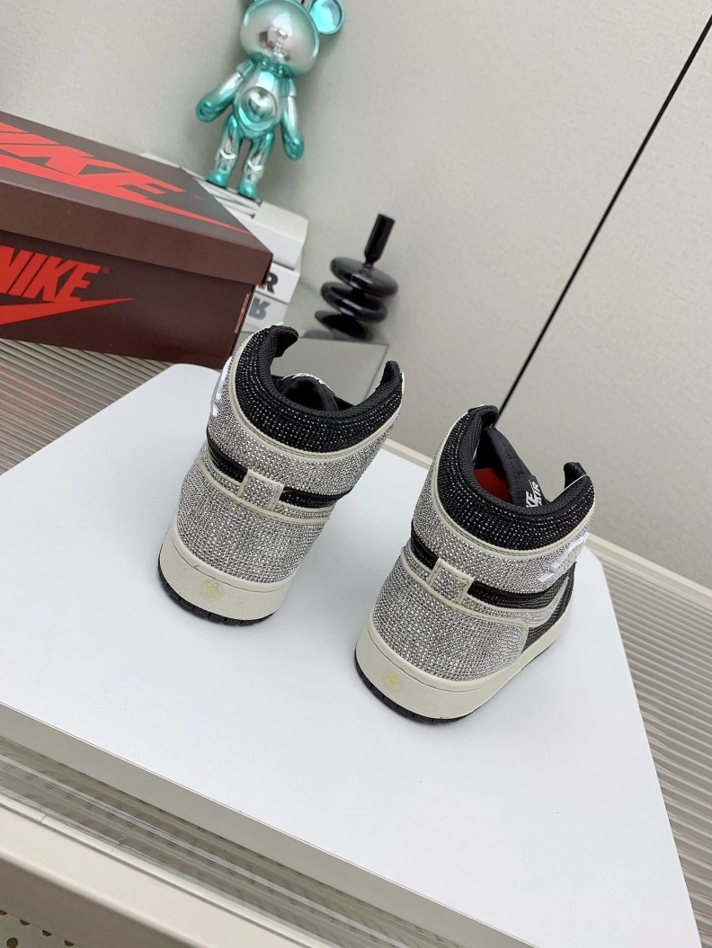 Refined Nxkx Sneakers 198583