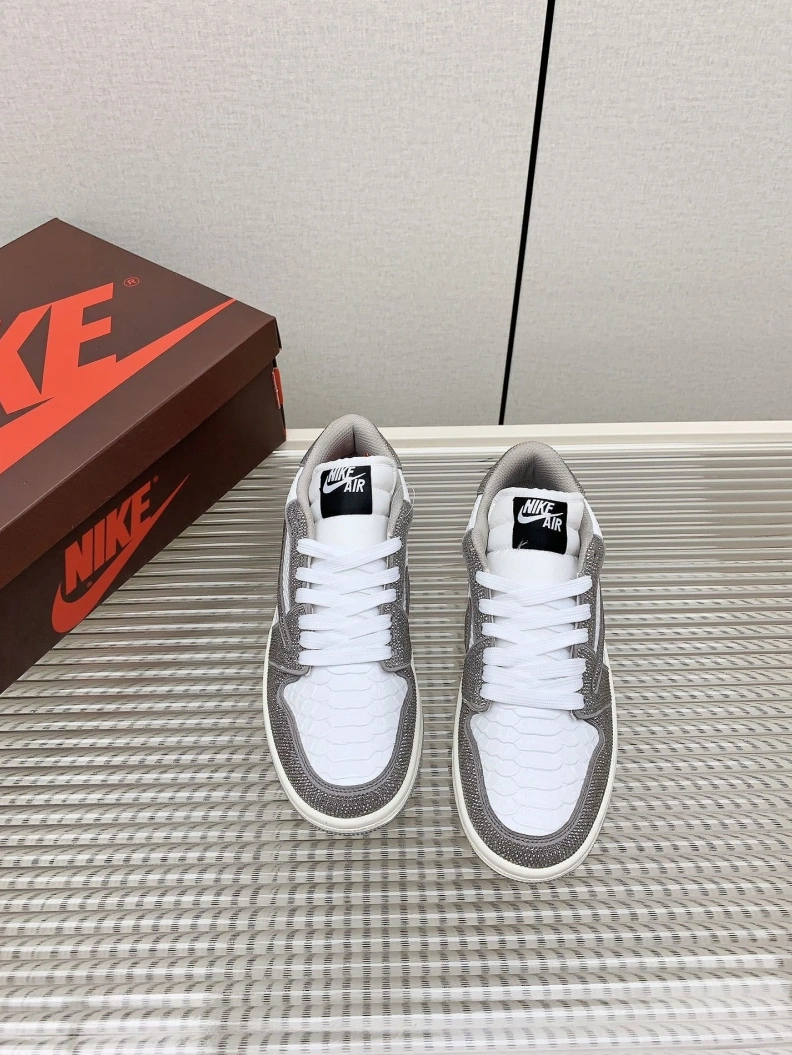 Modern Nxkx Sneakers 198582