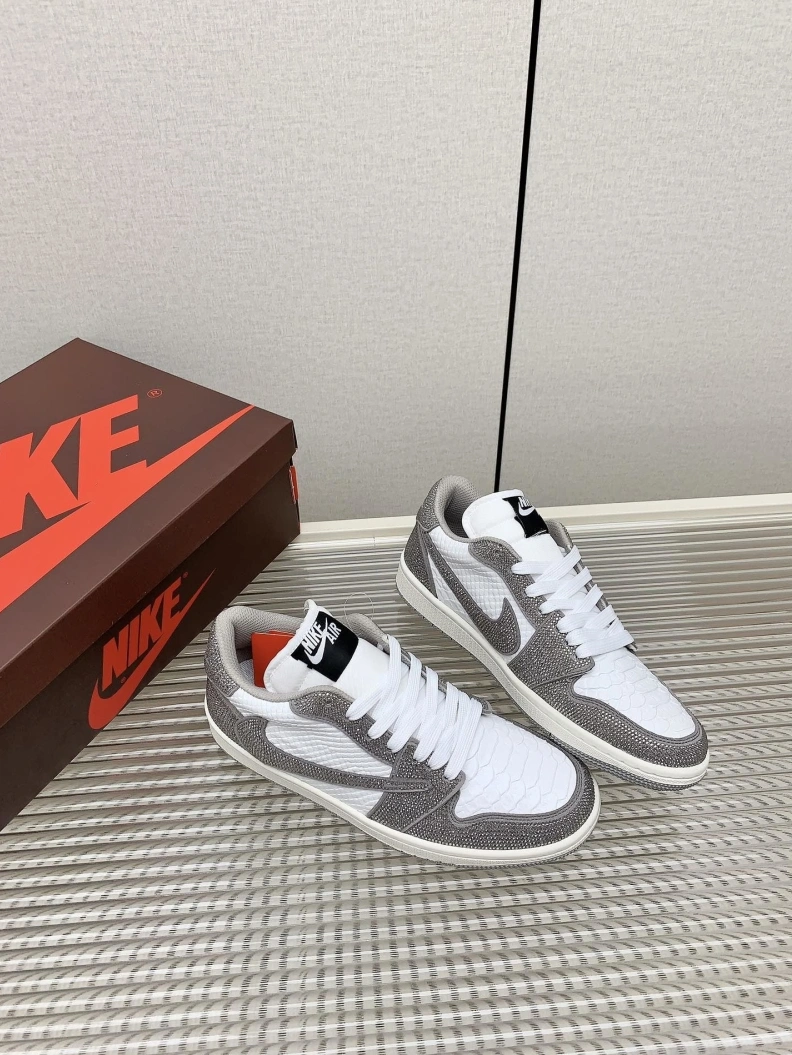 Modern Nxkx Sneakers 198582