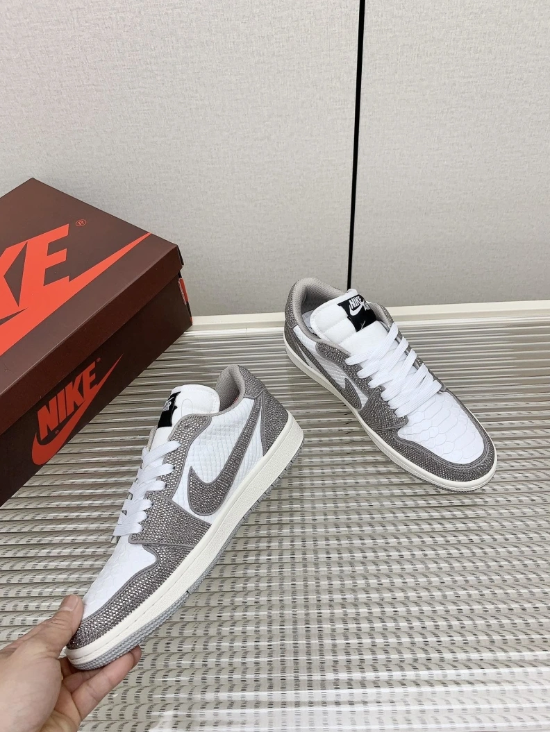 Modern Nxkx Sneakers 198582