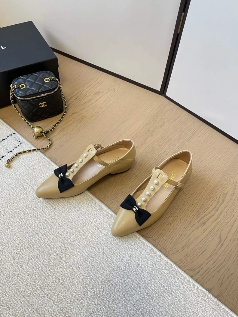 Stylish Chxnxl Flat Shoes 117945