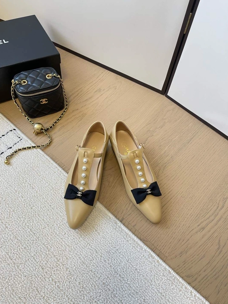 Stylish Chxnxl Flat Shoes 117945