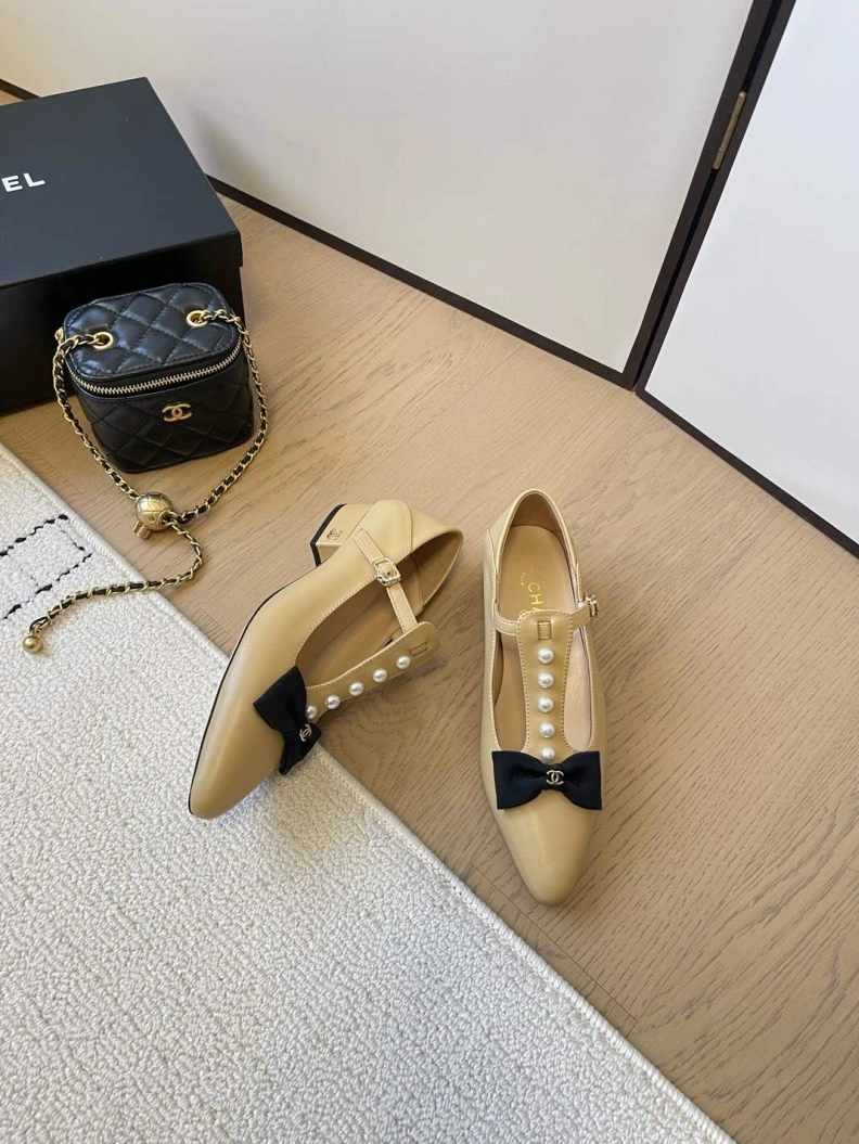 Stylish Chxnxl Flat Shoes 117945