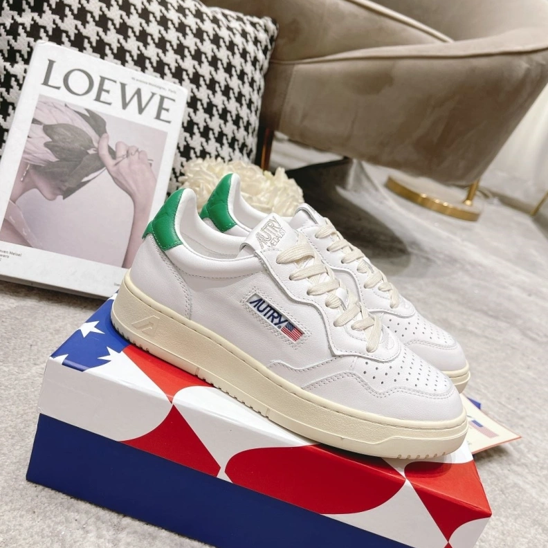AllSeason Othxr Sneakers 209465