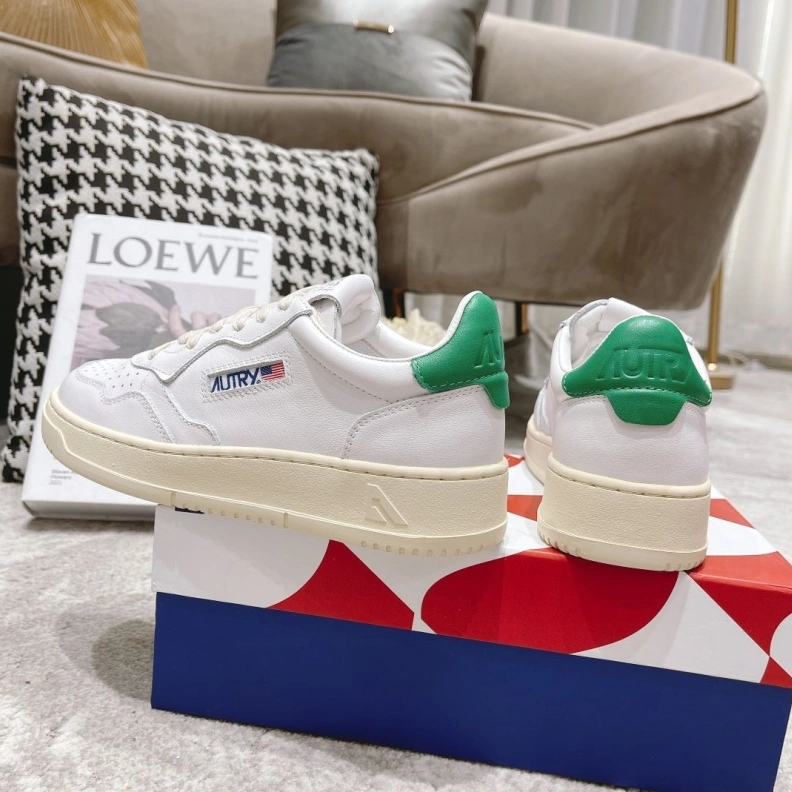 AllSeason Othxr Sneakers 209465