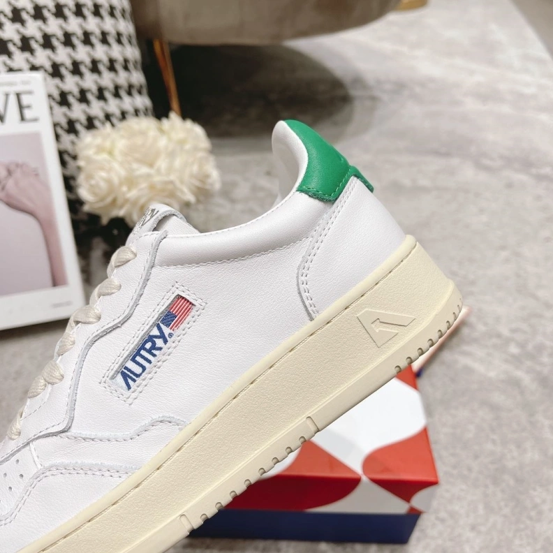 AllSeason Othxr Sneakers 209465