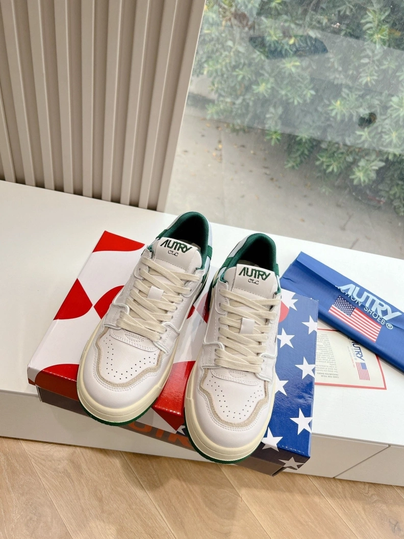 Comfortable Othxr Sneakers 209463