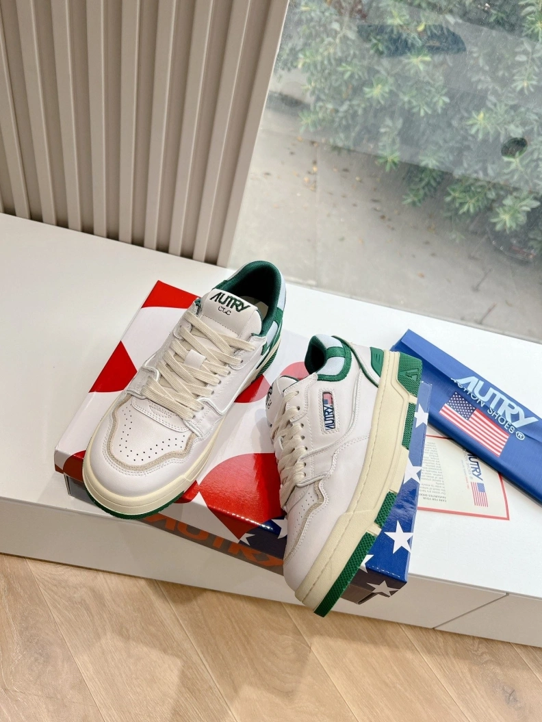 Comfortable Othxr Sneakers 209463