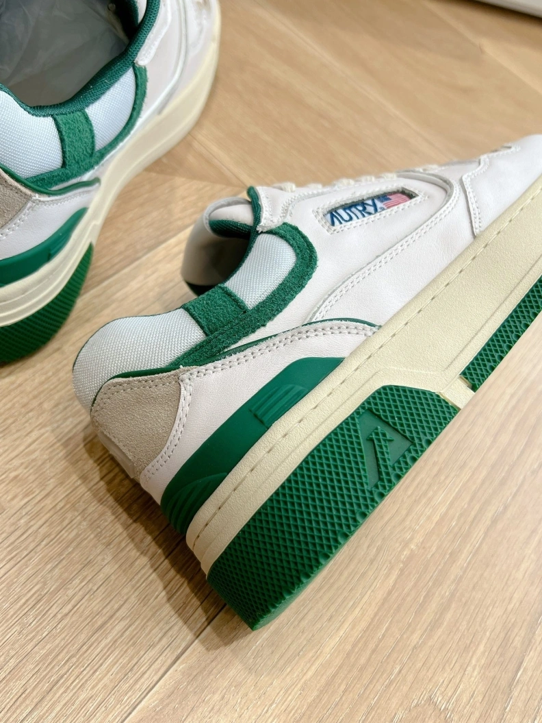 Comfortable Othxr Sneakers 209463