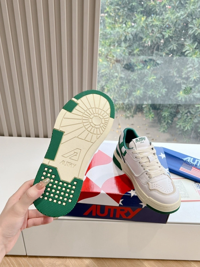 Comfortable Othxr Sneakers 209463