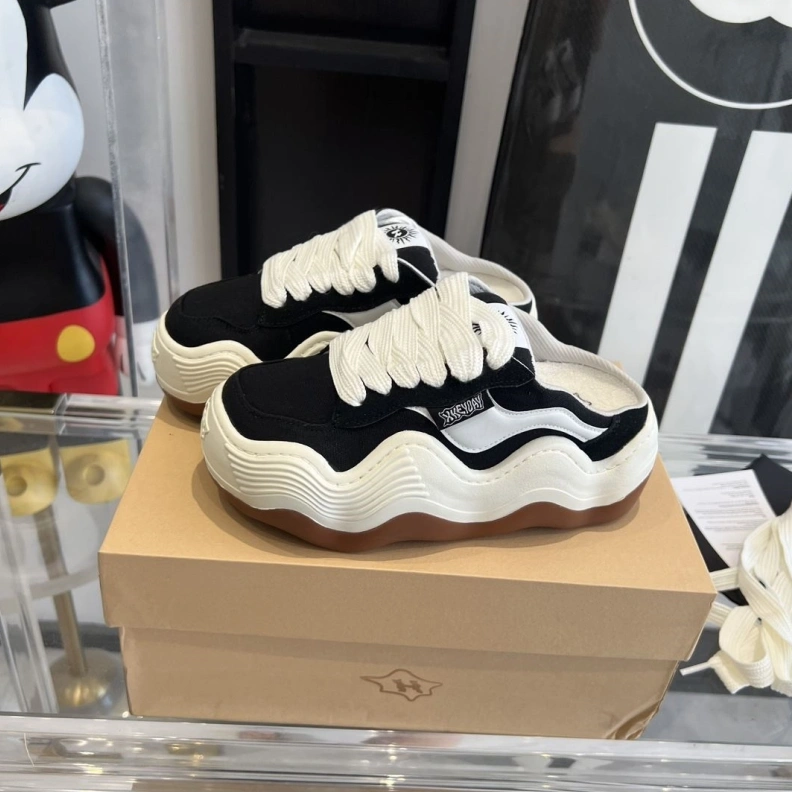 Trendsetting Othxr Sneakers 209466