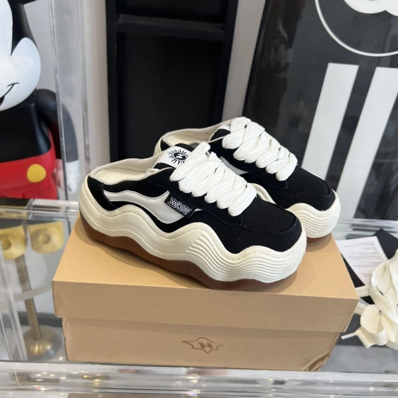 Trendsetting Othxr Sneakers 209466