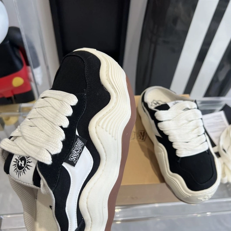 Trendsetting Othxr Sneakers 209466
