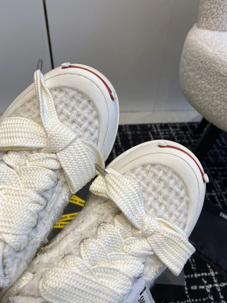 Versatile Othxr Sneakers 209399