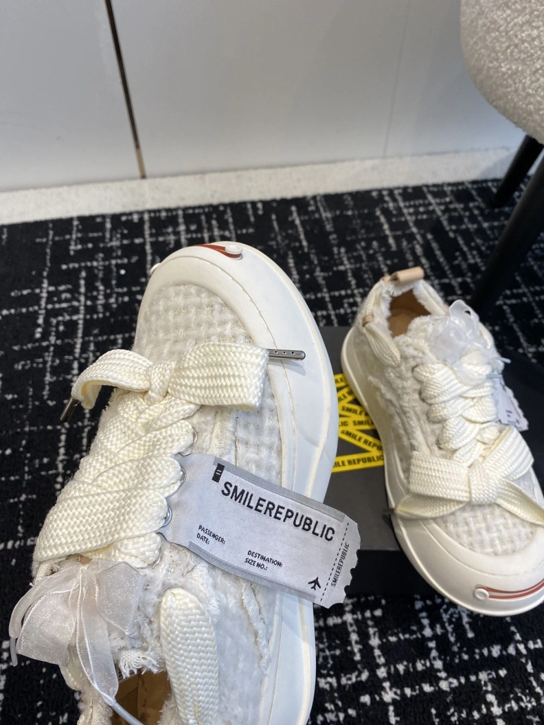 Versatile Othxr Sneakers 209399