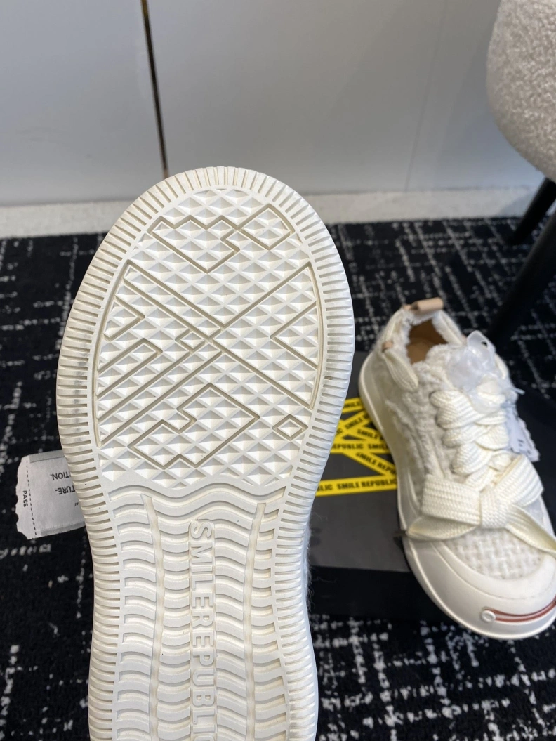 Versatile Othxr Sneakers 209399