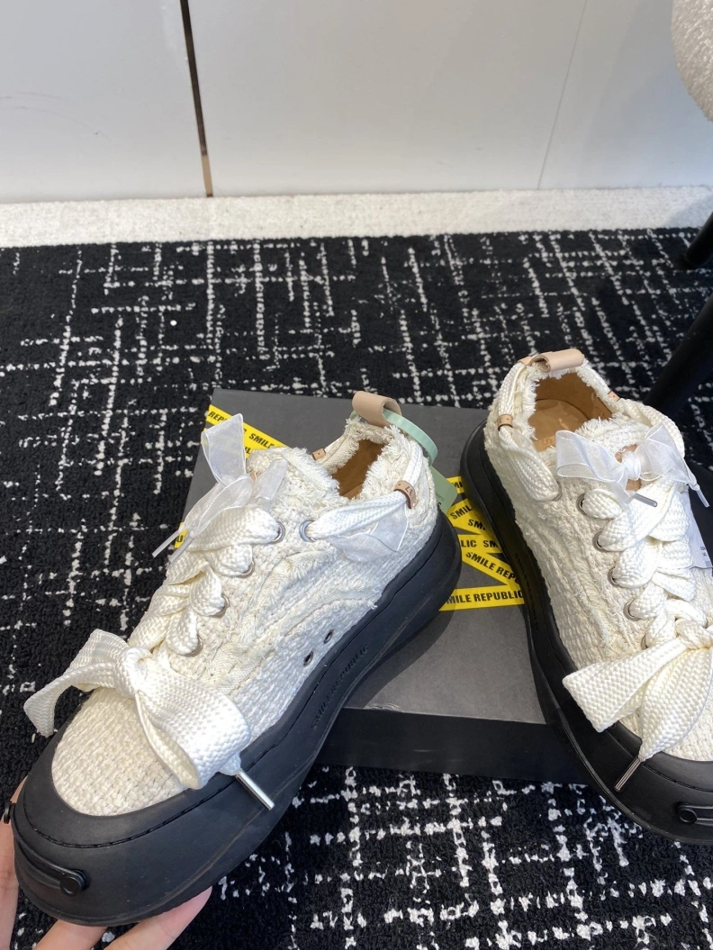 Versatile Othxr Sneakers 209401