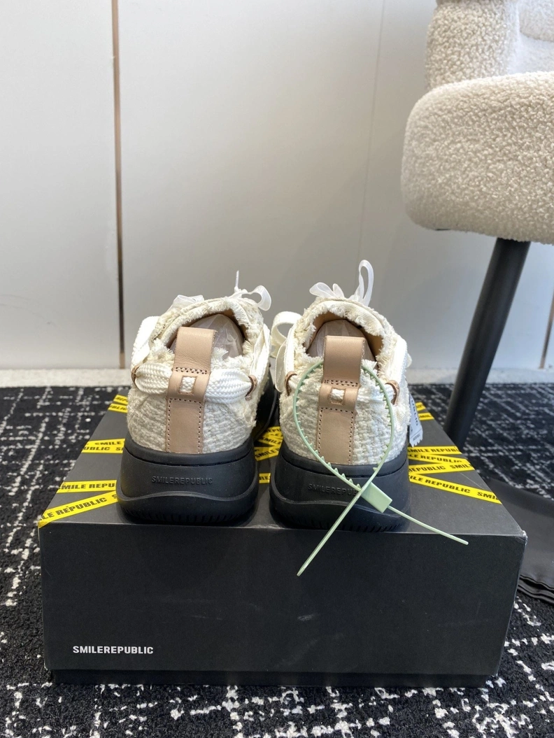 Versatile Othxr Sneakers 209401