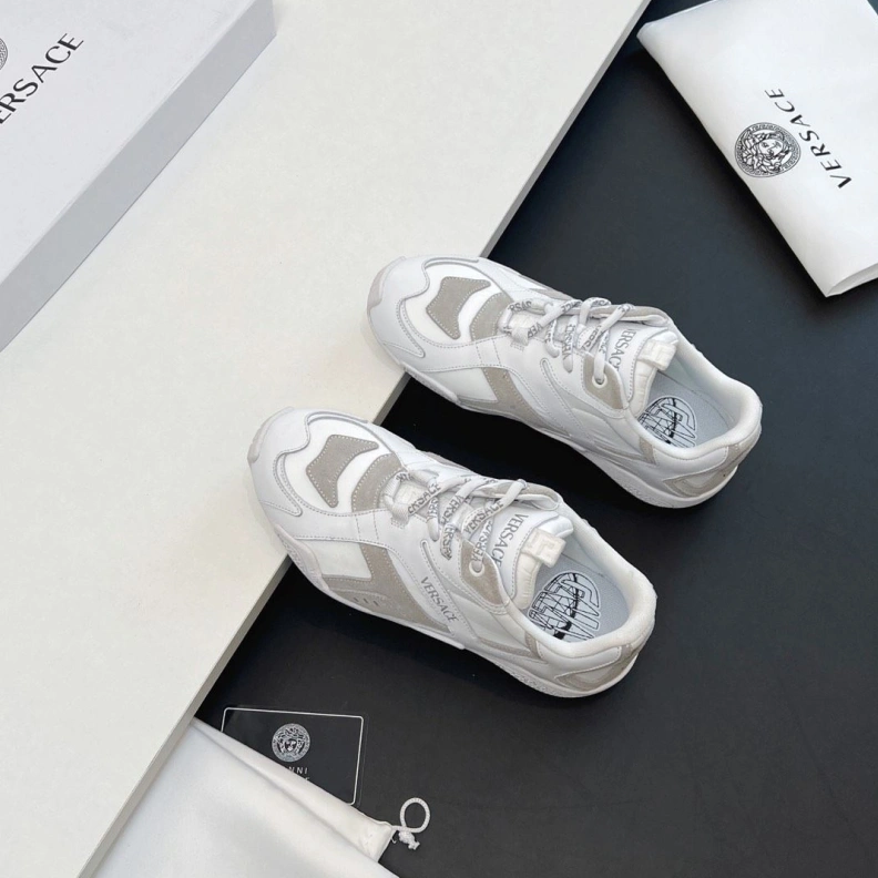 Resilient Gxvxnchy Sneakers 151763