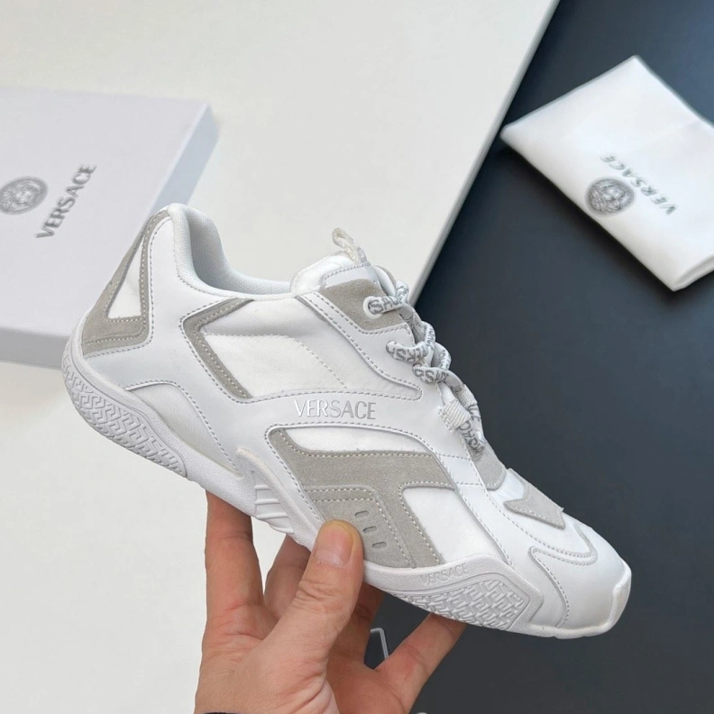 Resilient Gxvxnchy Sneakers 151763