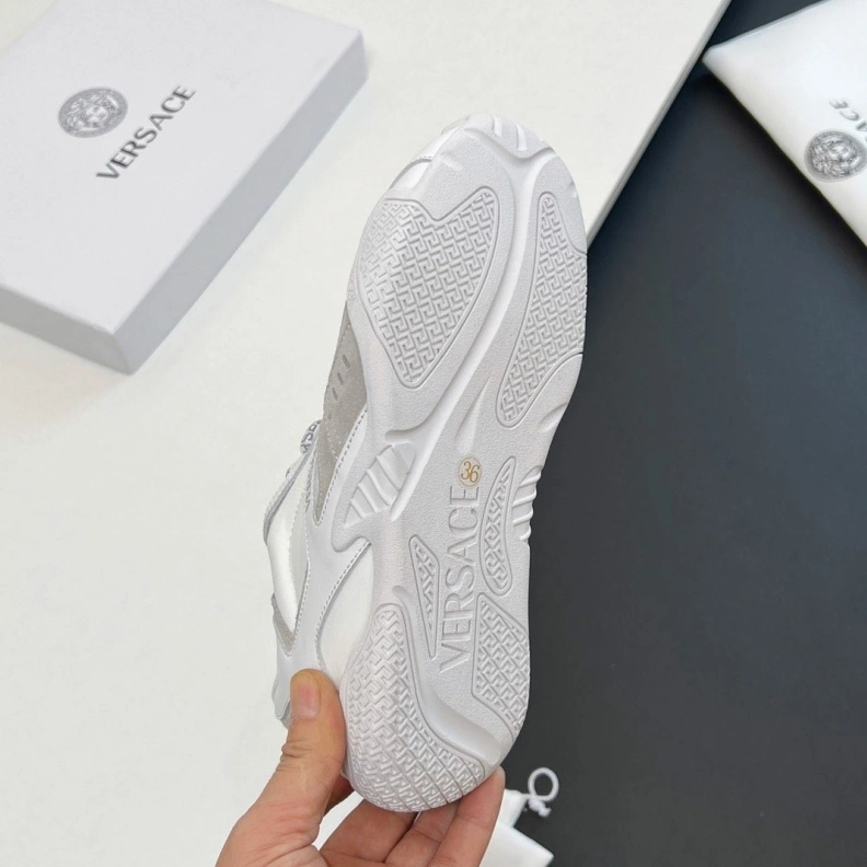 Resilient Gxvxnchy Sneakers 151763