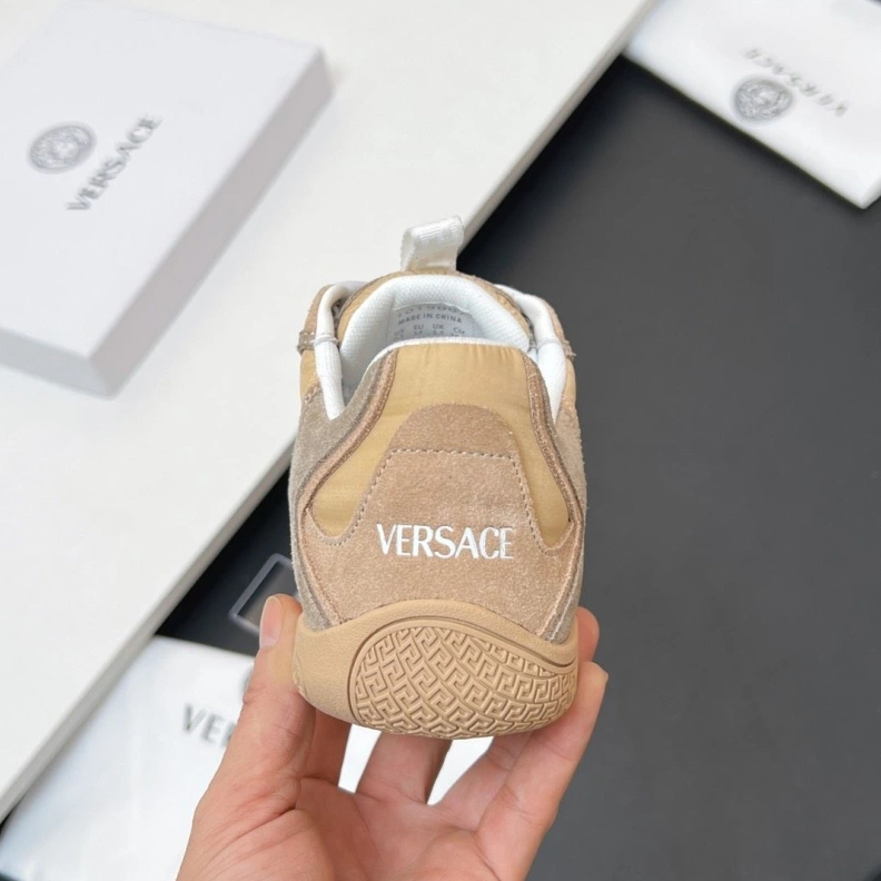 Gxvxnchy Sneakers Modern 151758