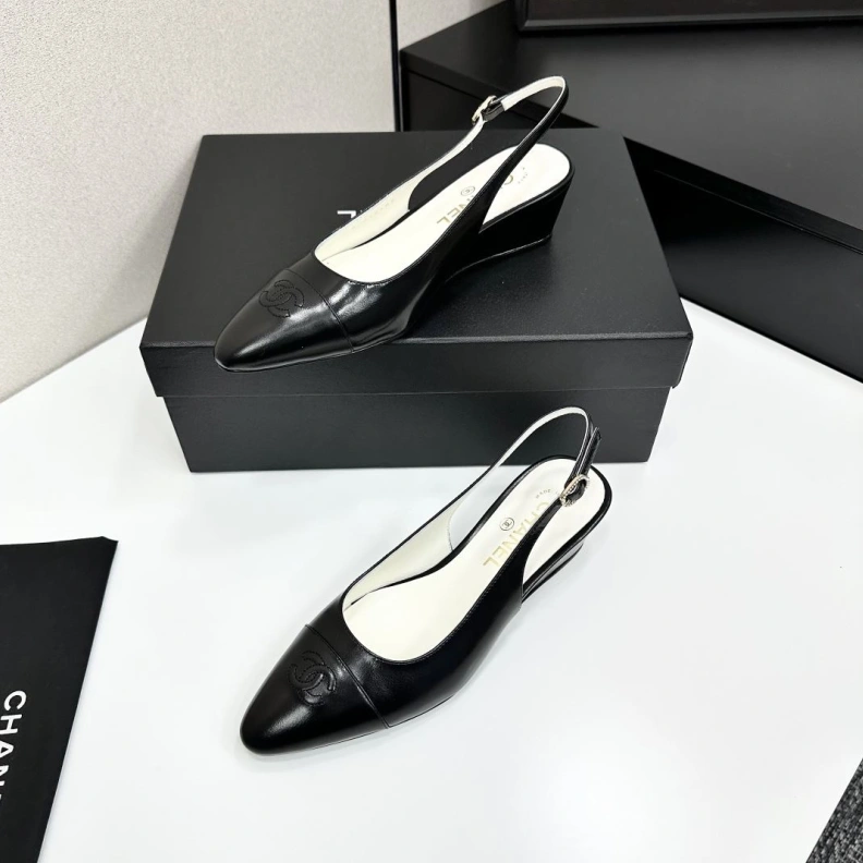 Trendy Chxnxl Sandals 117871