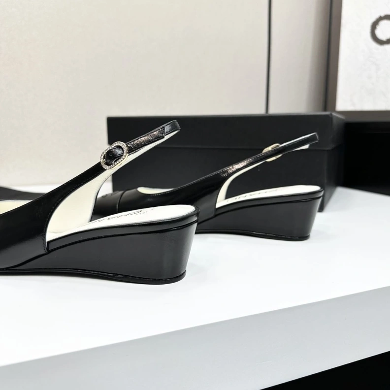 Trendy Chxnxl Sandals 117871