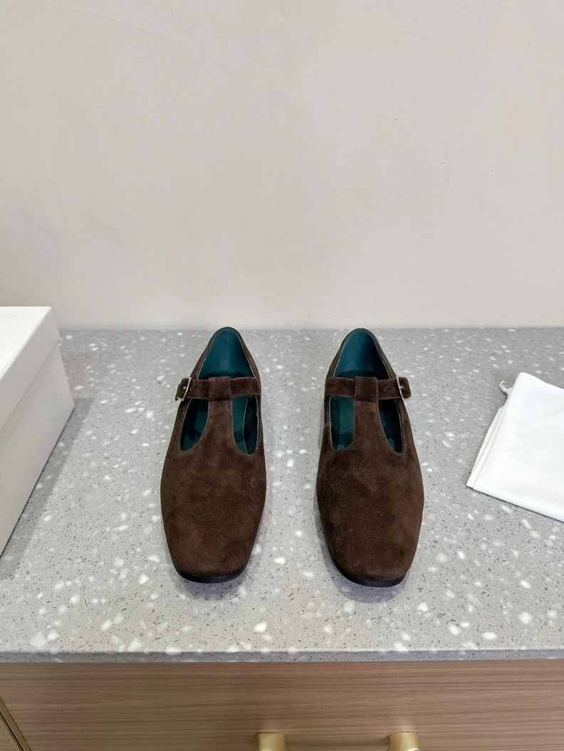 Comfortable Othxr Sneakers 209370