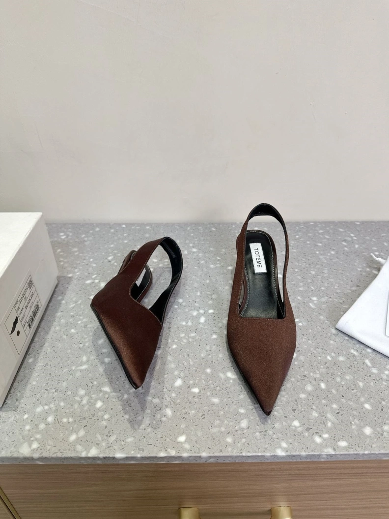 NewStyle Othxr Sandals 209680