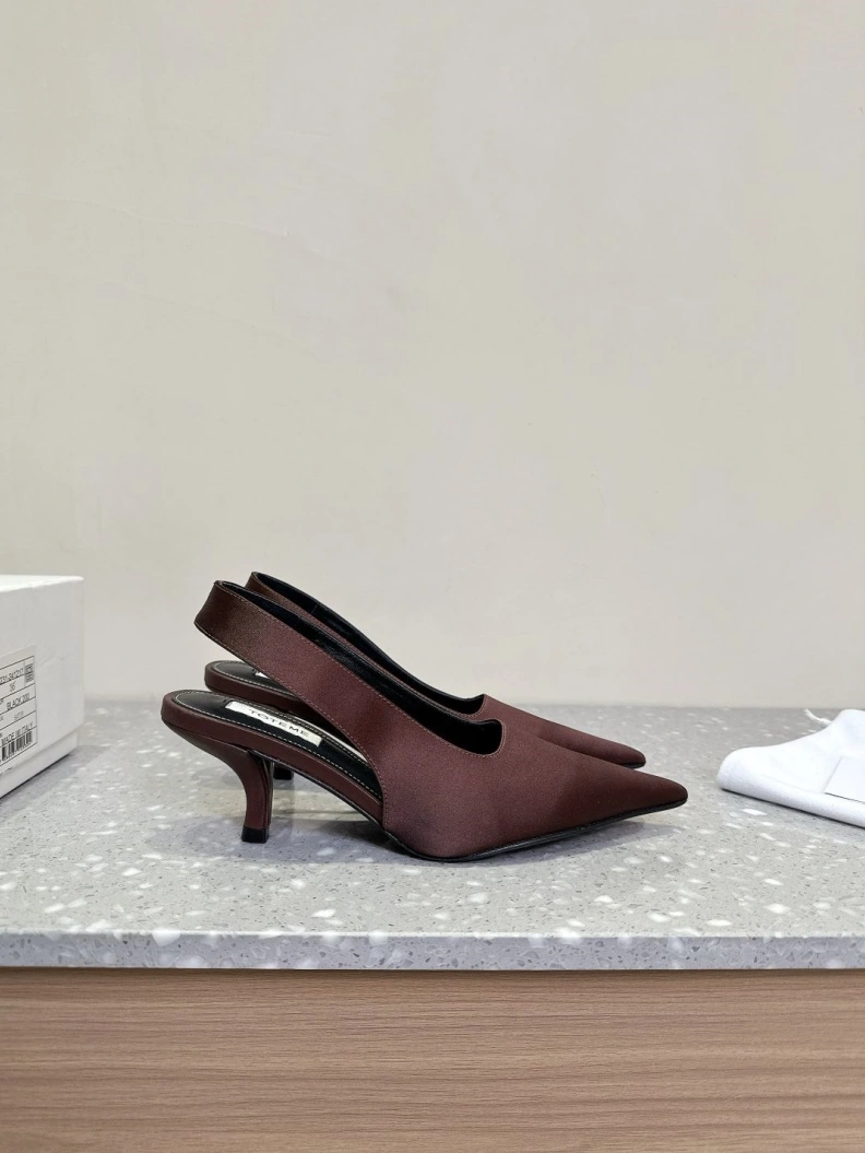 NewStyle Othxr Sandals 209680