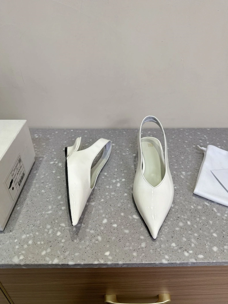 NewStyle Othxr Sandals 209664
