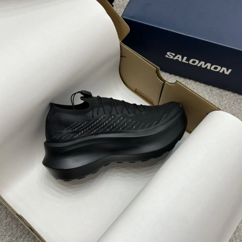 Versatile Othxr Sneakers 209350